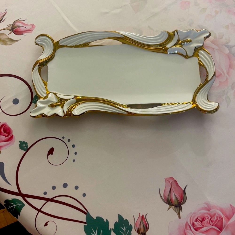 Verdici Design Porcelain Plate / Tray with Gold Plating Accents
